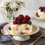 Zitronen-Blaubeer-Kuchen mit Cheesecake-Guss