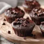 Saftige Schoko-Muffins mit Öl und Kakao
