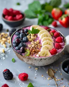 Quark Bowl mit Beeren (Protein Bowl)