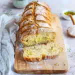 Faltenbrot mit Kräuterbutter